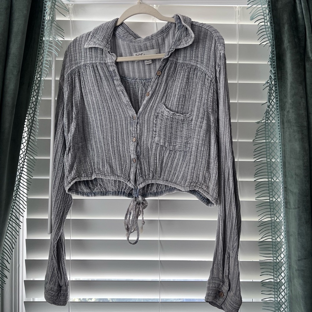 Vintage Havana crop long sleeve blouse